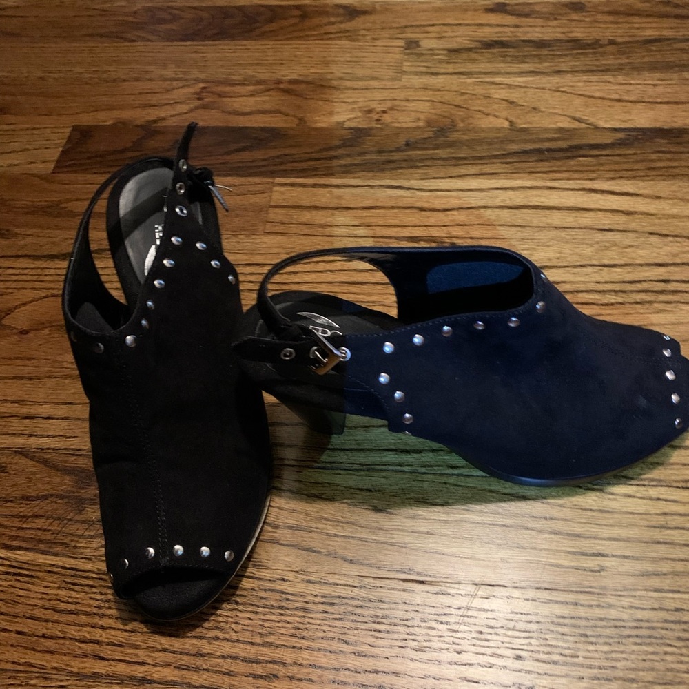 Aerosols open toe heels